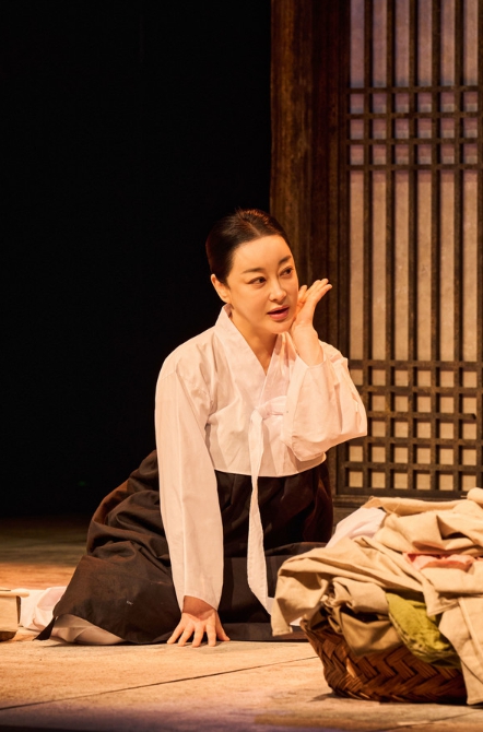 연극 '그때도 오늘2 : 꽃신' 배우 김혜은, 1인 4역 완벽 소화! 연일 매진 행렬!