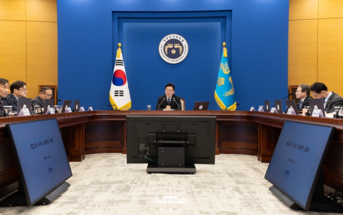 이재명 대통령, 제21차 수석보좌관 회의 주재