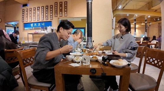 [SBS 비서진] “뺨 맞으면 화장실 가서 눈물 닦고 나왔다” 박신혜 엄마, 24년 차 배우 딸 둔 비하인드 대방출