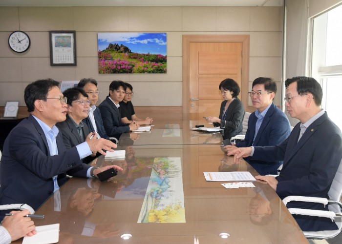 SK하이닉스, 광주 군공항 현장 전격 방문…반도체 클러스터 가속도