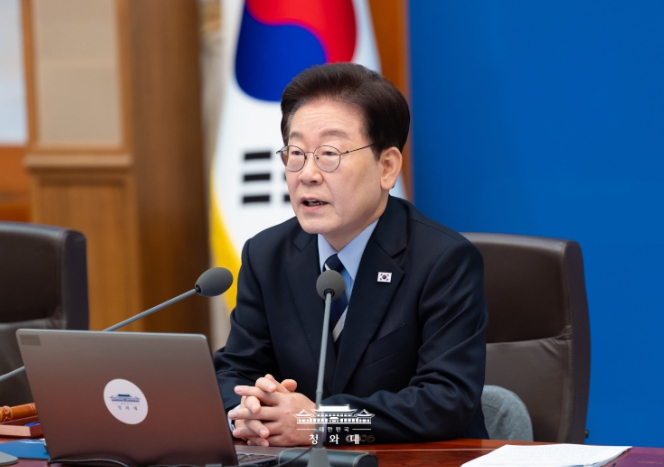 이재명 대통령, "국가 간 관계, 굴종적·사대적 태도 지양해야"