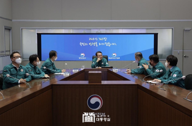 윤석열 대통령, 이태원 사고 관련 확대 주례회동 개최