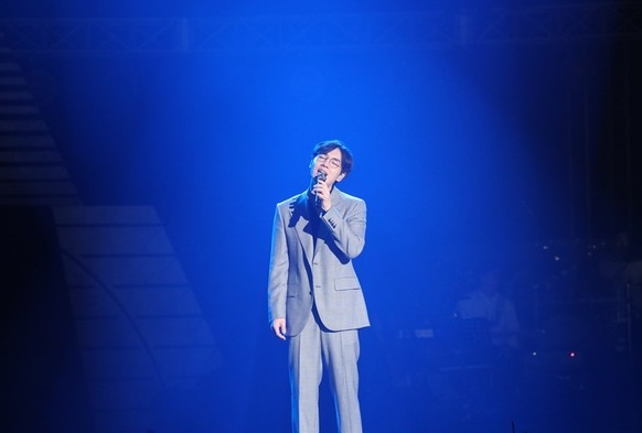 이석훈, 연말 콘서트 '휴(休)' 성료 "팬들이 있기에 내가 존재, 늘 감사하다"