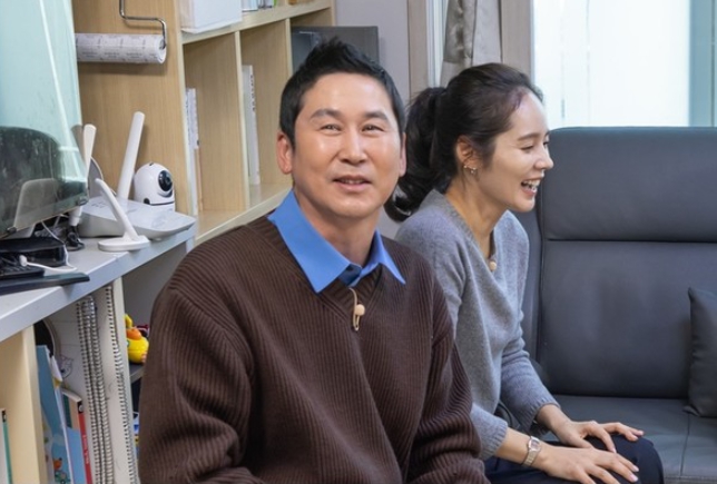 ‘손 없는 날’ 신동엽, “네컷 사진 처음 봐” 31세 청년부부 만남에 ‘옛날 사람’ 굴욕!
