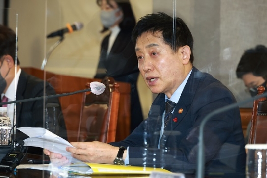 내년 정책금융 205조원 공급… 반도체 등 초격차 산업 육성