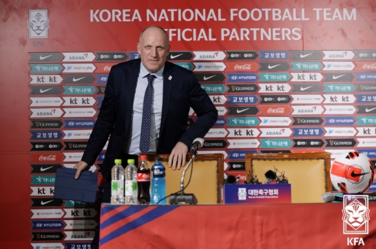 뮐러 전력강화위원장 “나는 커뮤니케이터이자 코디네이터”