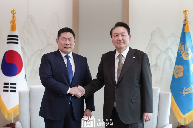 尹대통령, 어용에르덴 몽골 총리 접견.."양국의 호혜적 협력 확대"