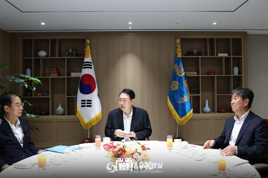 尹대통령, "부산에서 엑스포 유치상황 직접 챙길 것"