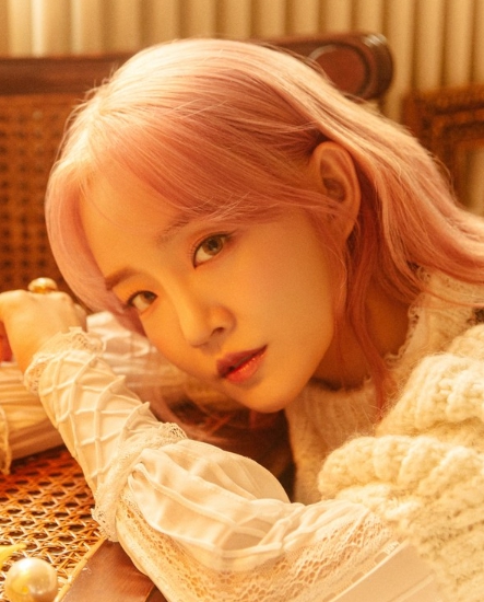 윤하, 이마트 창립 30주년 캠페인 참여…모던록으로 재탄생한 '이마트송' 기대 UP