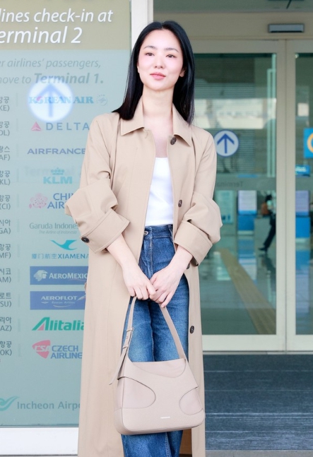 전여빈, 칸 영화제 참석차 출국…빛나는 '무결점 비주얼'