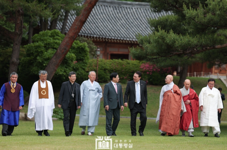 윤석열 대통령, 종교지도자 오찬 간담회 주재
