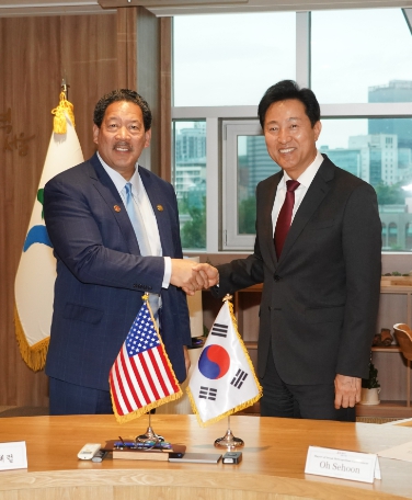 오세훈 서울시장, 브루스 해럴 시애틀 시장과 기후변화·스타트업 육성 등 도시협력 논의