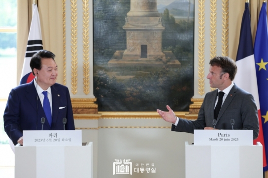 尹대통령, “한-불 양국 협력, 첨단 기술과 미래 전략산업으로 확장해야”
