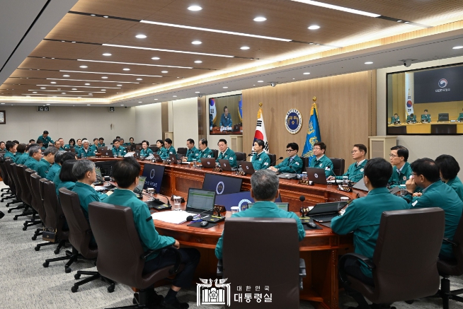 尹대통령 "이권, 부패 카르텔 타파, 피해복구 지원에 재정투입"