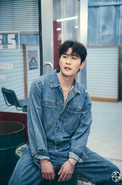 영탁, '효심이네 각자도생' 메인 테마곡 참여…24일 발매
