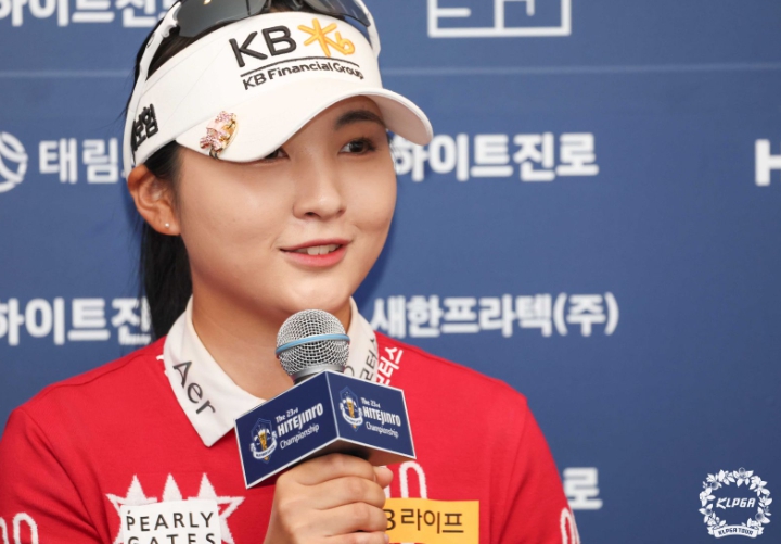 [제23회 하이트진로 챔피언십 2R] 이예원 선두…첫 메이저 우승 정조준
