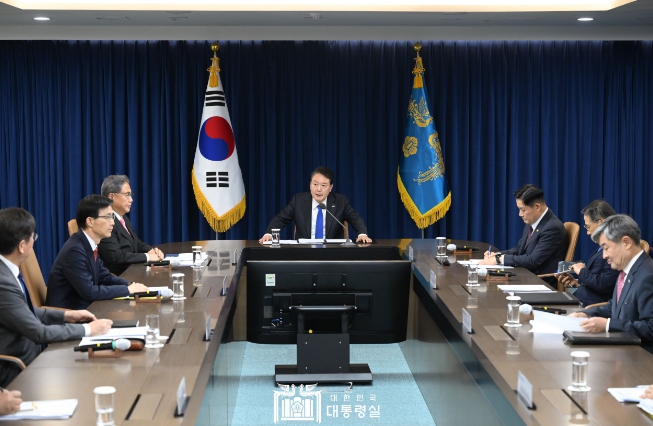 윤대통령, 이스라엘-하마스 사태 관련 긴급 경제 안보 점검회의
