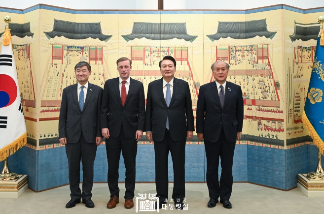 윤석열 대통령, 한미일 안보실장과 만찬