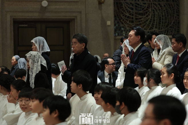 尹대통령, 혜화동성당 성탄미사 참석