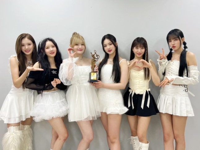 스테이씨, '서울가요대상' 본상 수상…"저희의 음악으로 모두들 몸도 마음도 건강한 한 해 되시길" 소감