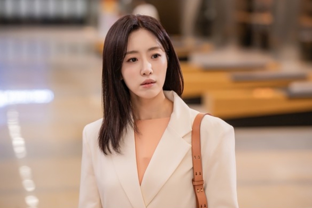 '수지맞은 우리' 함은정, 첫 의사役 도전! 정신건강의학과 전문의 ‘진수지’로 완벽 변신!