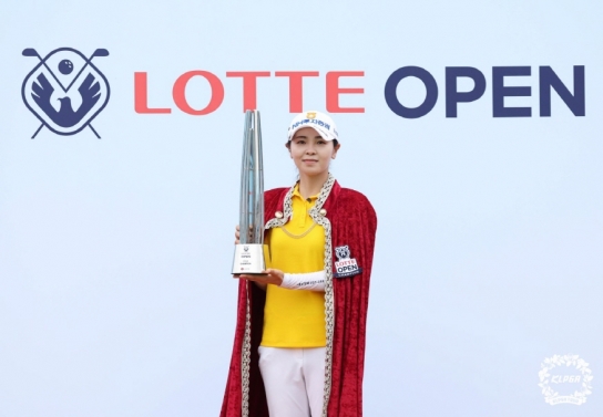 이가영, KLPGA 투어 롯데 오픈서 연장 혈투 끝 우승