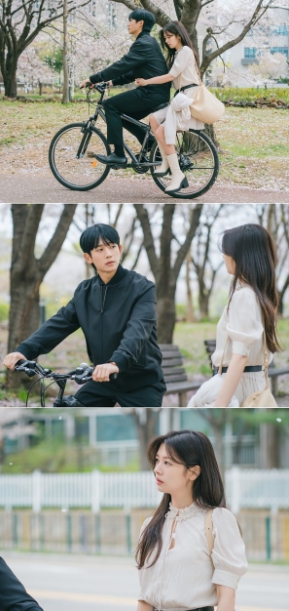 '엄마친구아들' 정해인X정소민, ‘어색+설렘’ 벚꽃길 자전거 데이트 포착