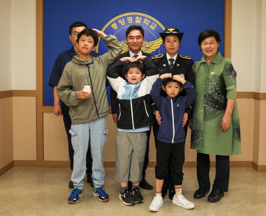 尹대통령, 다자녀 양육 신임 순경 임용에 축하 서한·선물 전달