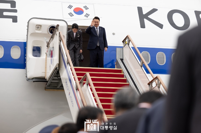 윤석열 대통령 부부, 아세안 관련 정상회의에 참석