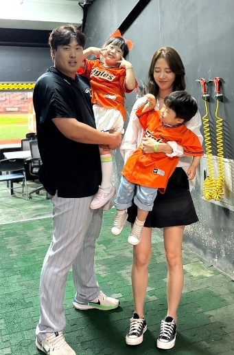 류현진, 한국 복귀 후 첫 예능으로 '살림남' 출연 확정…'최초 4인가족 동반 출연'