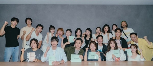 '24시 헬스클럽' 이준영X정은지 표 두근두근 근(筋)성장 드라마가 온다! 첫 호흡부터 케미 만점! 출연진 대본 리딩 현장 공개