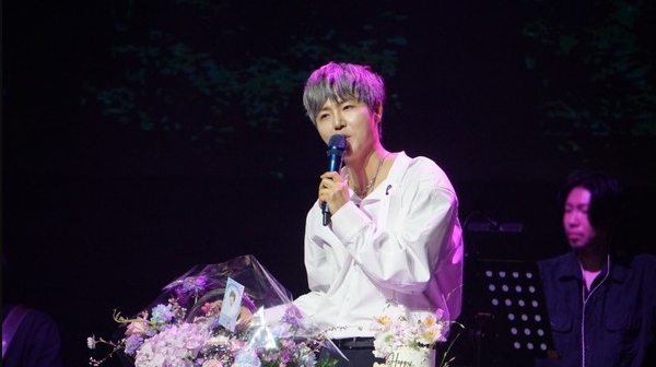 정동하, 데뷔 20주년 기념 단독 콘서트 성료! “산불 기부” 팬들에 감사
